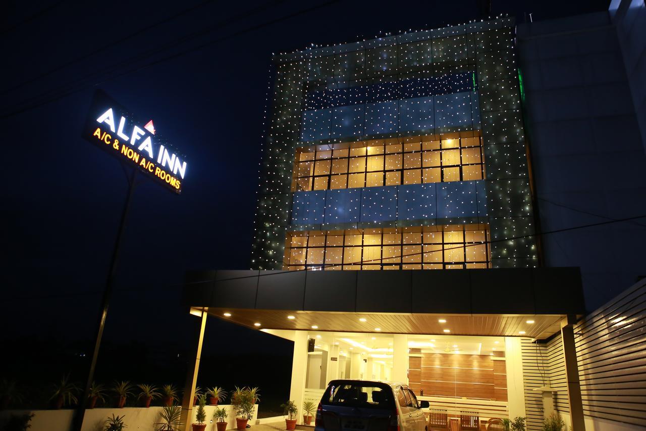 Alfa Inn Nedumbassery Dış mekan fotoğraf